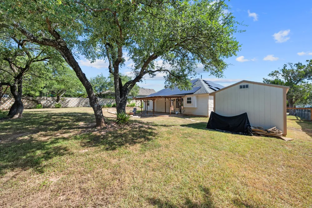 10114 Janet Loop Dripping Springs, TX 78620