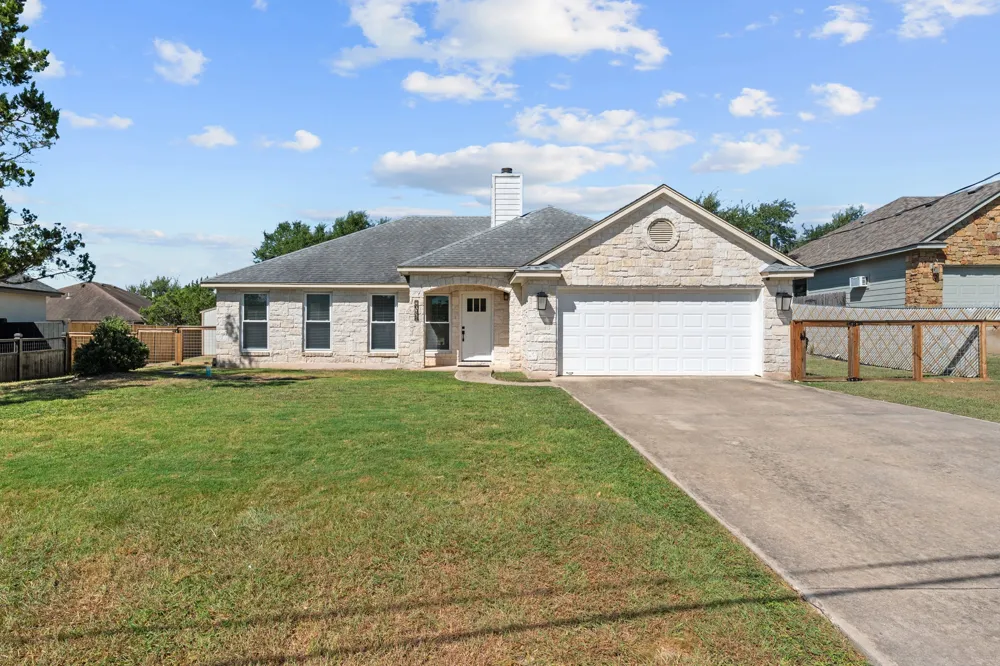 10114 Janet Loop Dripping Springs, TX 78620
