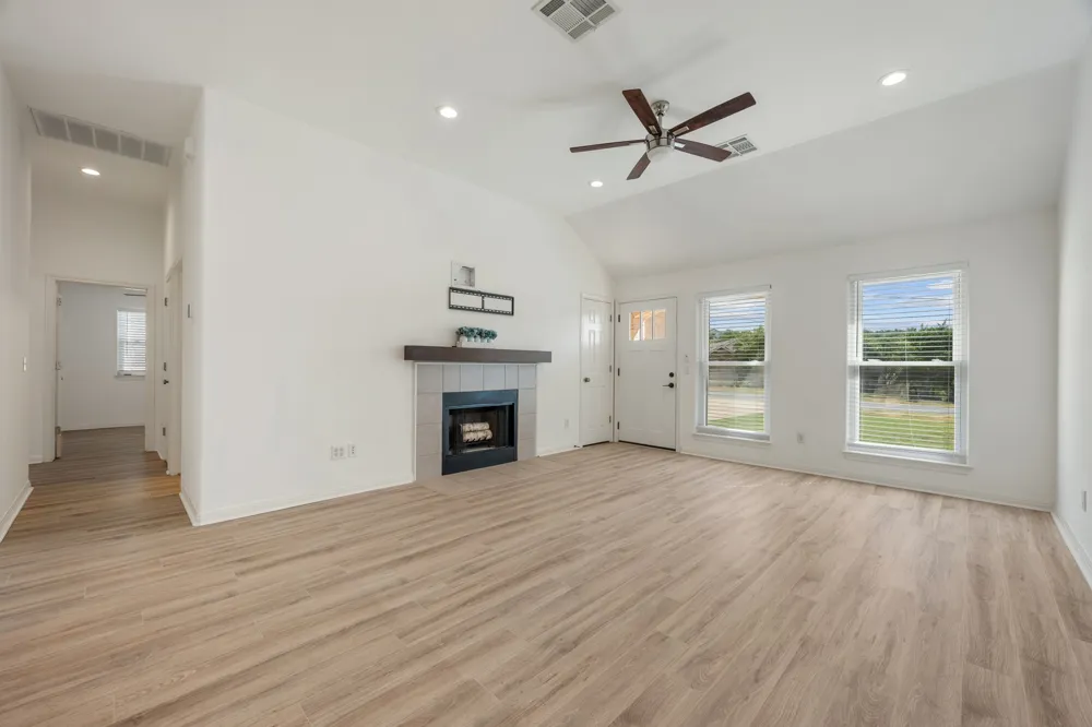 10114 Janet Loop Dripping Springs, TX 78620
