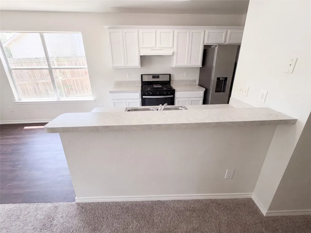 1555 Parkfield Circle Round Rock, TX 78664