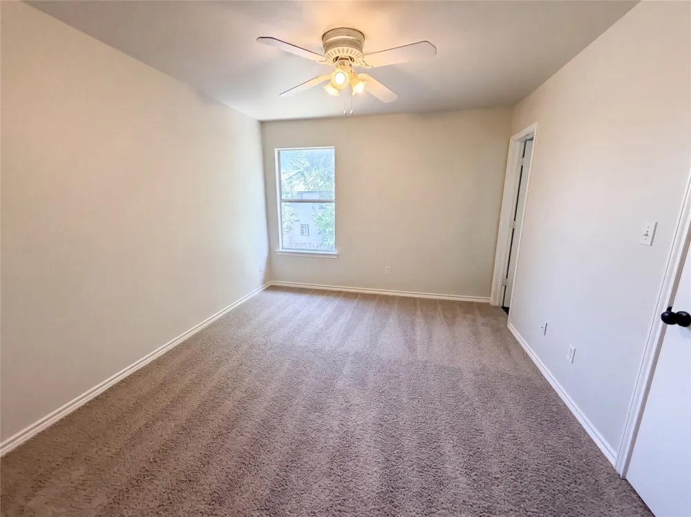 1555 Parkfield Circle Round Rock, TX 78664