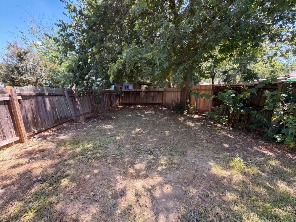 1555 Parkfield Circle Round Rock, TX 78664