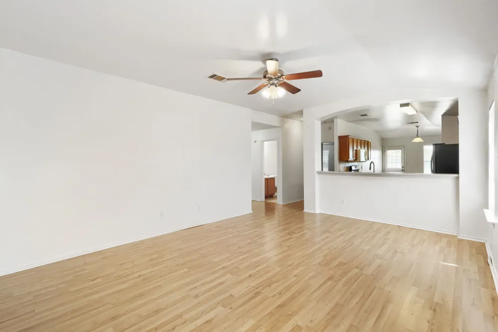 140 Plumbago Cove Buda, TX 78610