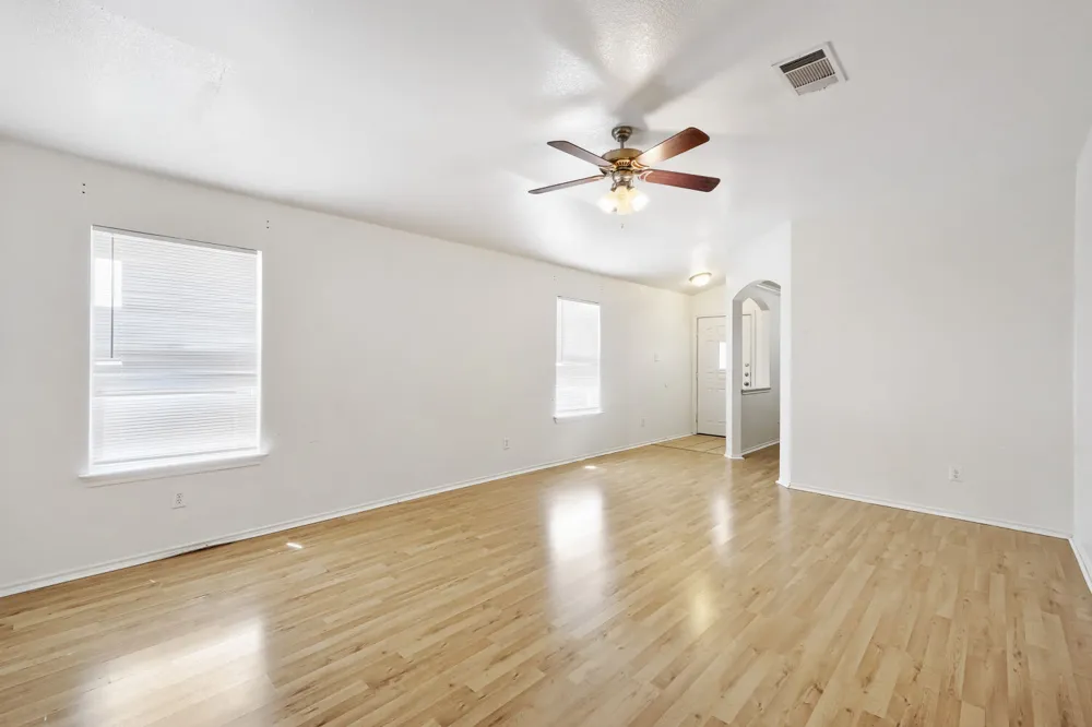 140 Plumbago Cove Buda, TX 78610