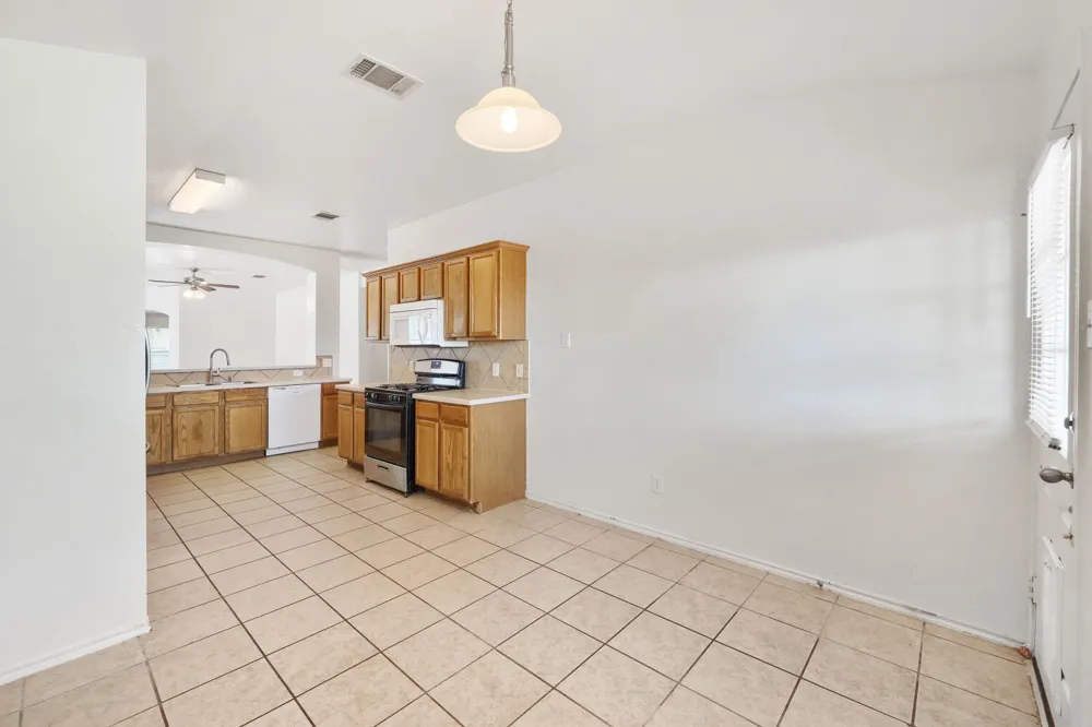 140 Plumbago Cove Buda, TX 78610