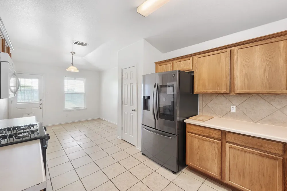 140 Plumbago Cove Buda, TX 78610