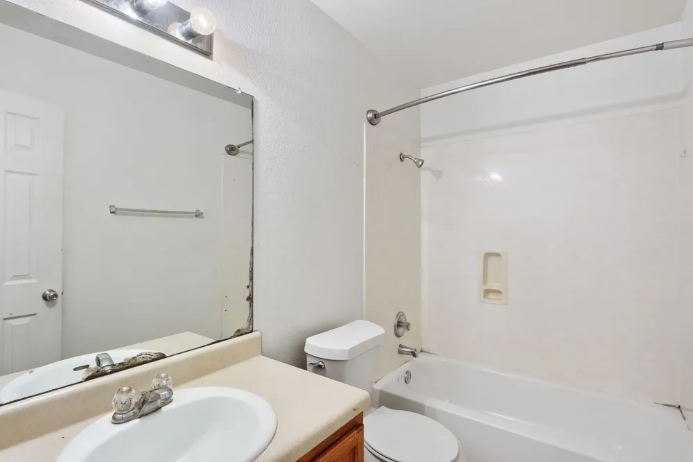 140 Plumbago Cove Buda, TX 78610