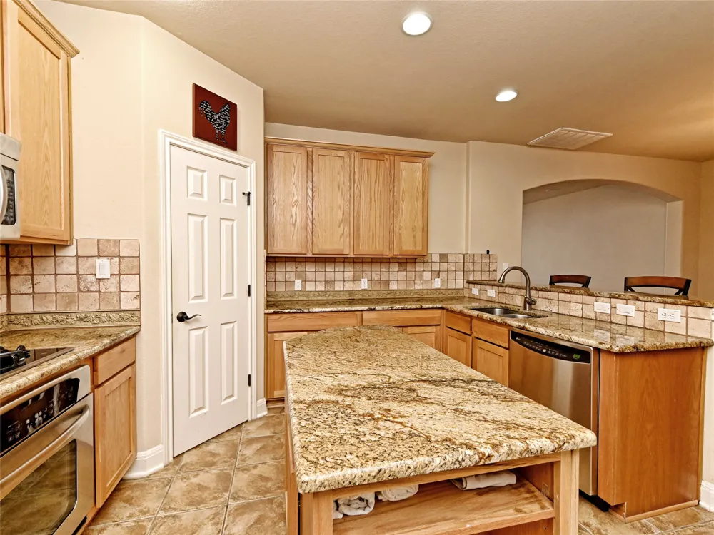 230 Sunrise Ridge Loop Austin, TX 78738