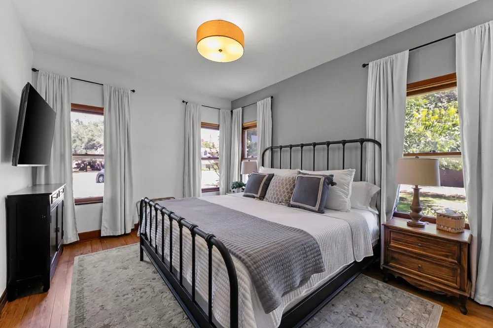 909 E Liberty Avenue Round Rock, TX 78664