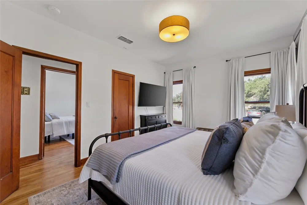 909 E Liberty Avenue Round Rock, TX 78664
