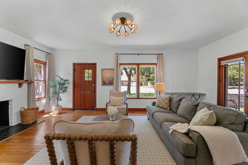 909 E Liberty Avenue Round Rock, TX 78664