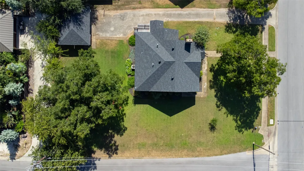 909 E Liberty Avenue Round Rock, TX 78664
