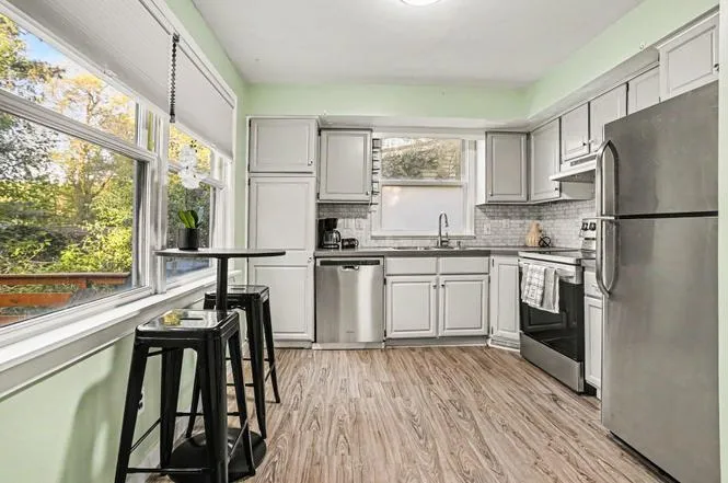 733 Whites Road Kalamazoo City, MI 49008
