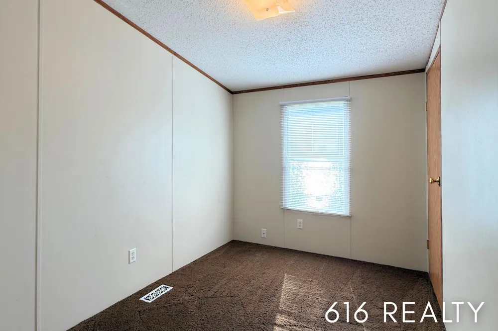 1382 Beaver Dam Drive NE Plainfield Charter Township, MI 49306