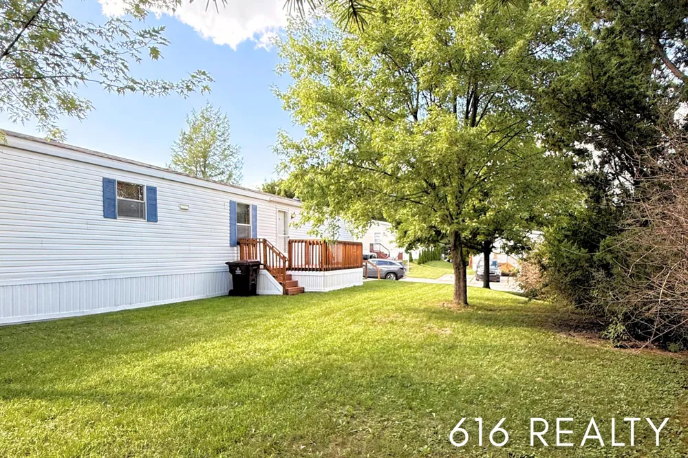 1382 Beaver Dam Drive NE Plainfield Charter Township, MI 49306