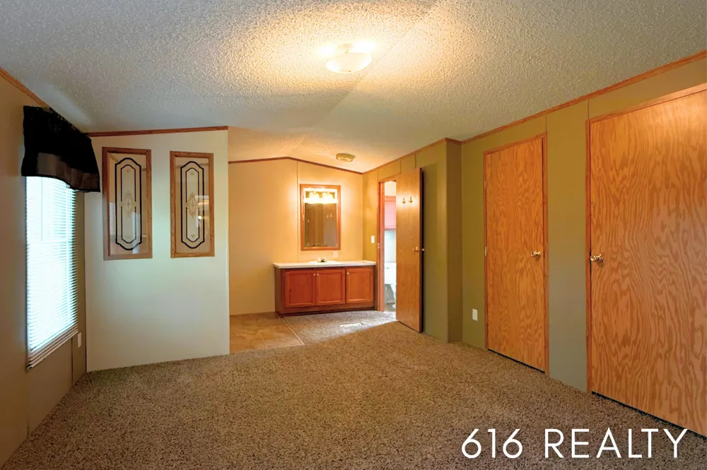 1382 Beaver Dam Drive NE Plainfield Charter Township, MI 49306