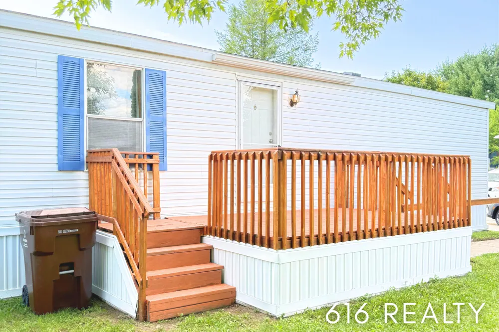 1382 Beaver Dam Drive NE Plainfield Charter Township, MI 49306