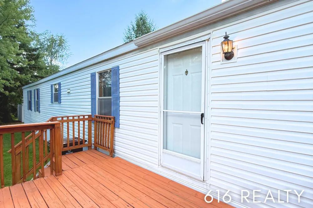1382 Beaver Dam Drive NE Plainfield Charter Township, MI 49306