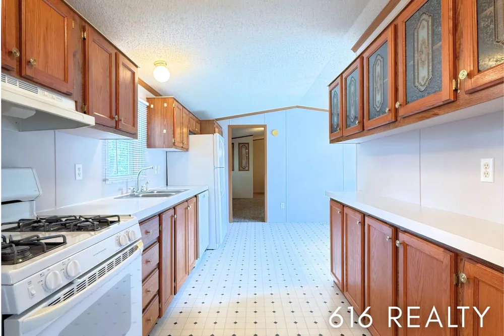 1382 Beaver Dam Drive NE Plainfield Charter Township, MI 49306