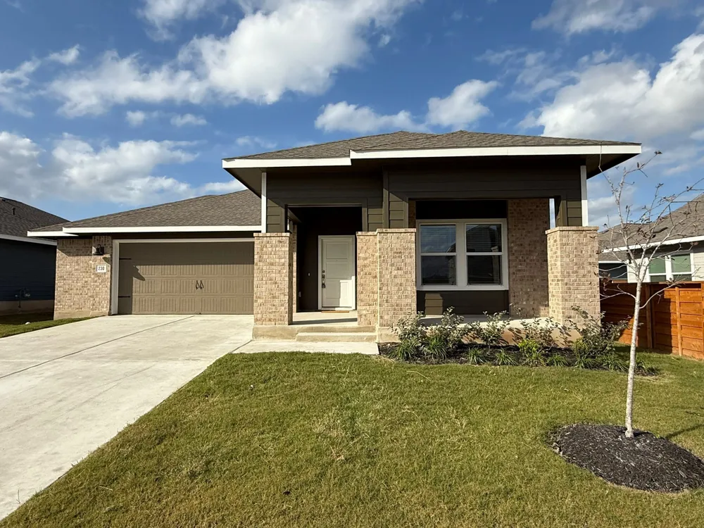 290 Gresham Kyle, TX 78640