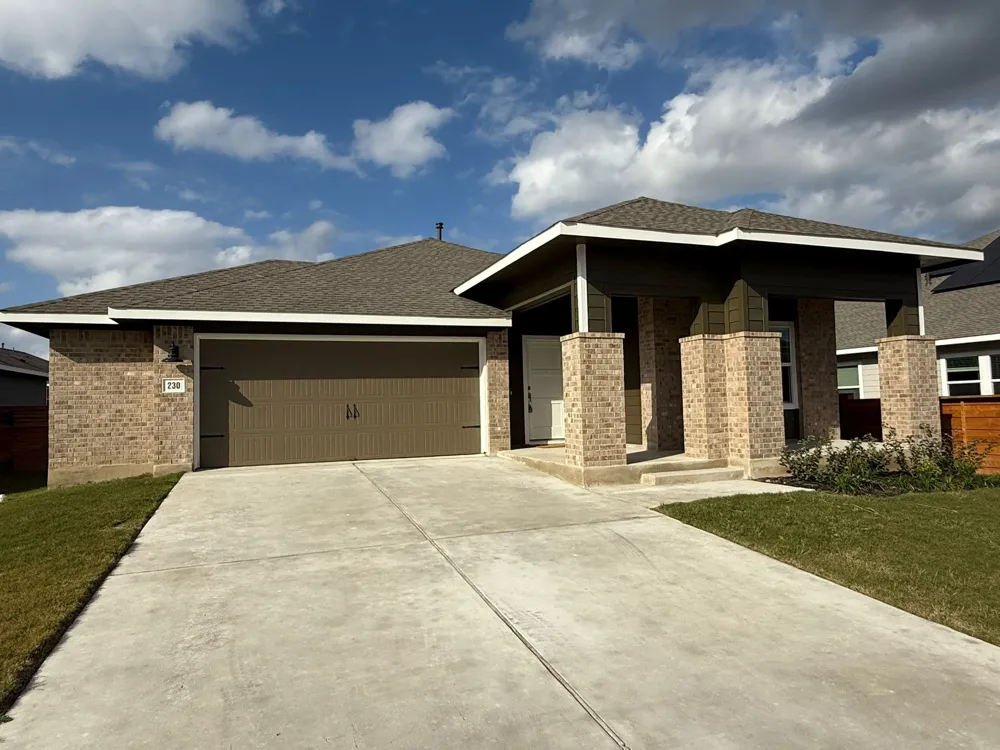 290 Gresham Kyle, TX 78640