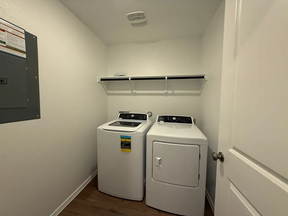 290 Gresham Kyle, TX 78640