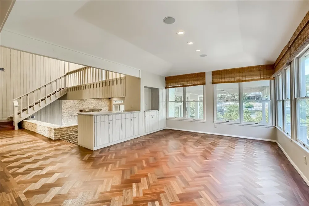 718 Bermuda Street Lakeway, TX 78734