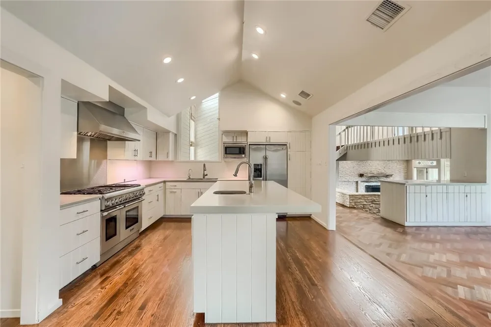 718 Bermuda Street Lakeway, TX 78734