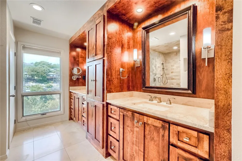 718 Bermuda Street Lakeway, TX 78734