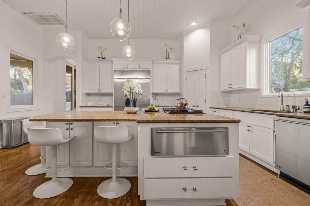 2703 McCullough Street Austin, TX 78703
