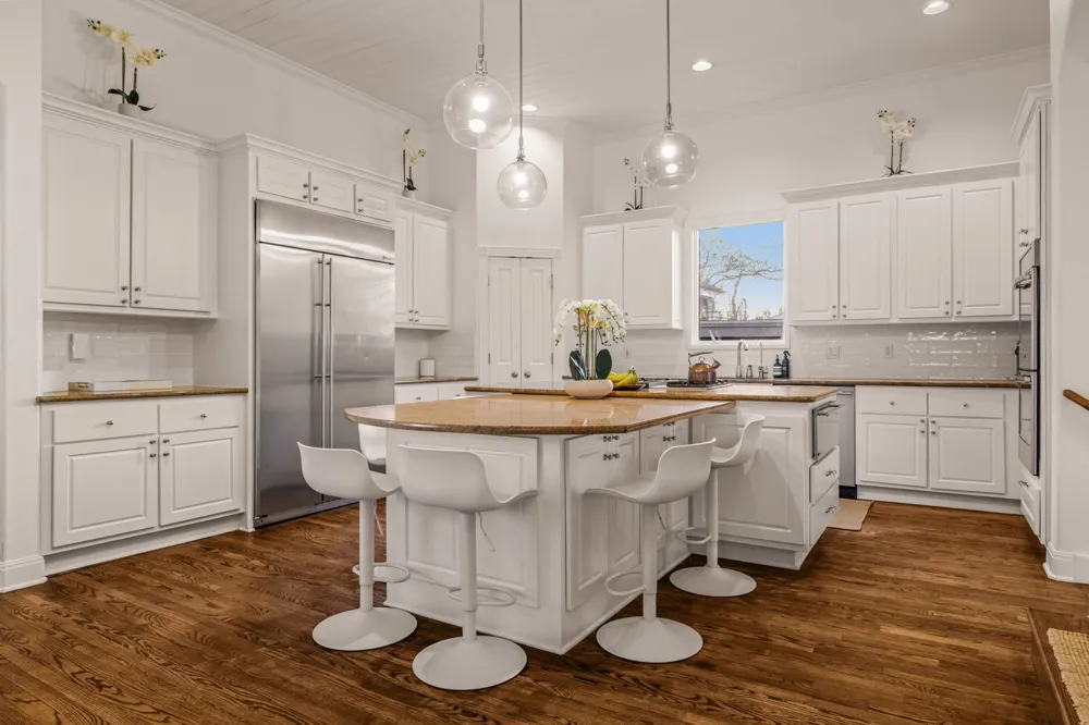 2703 McCullough Street Austin, TX 78703