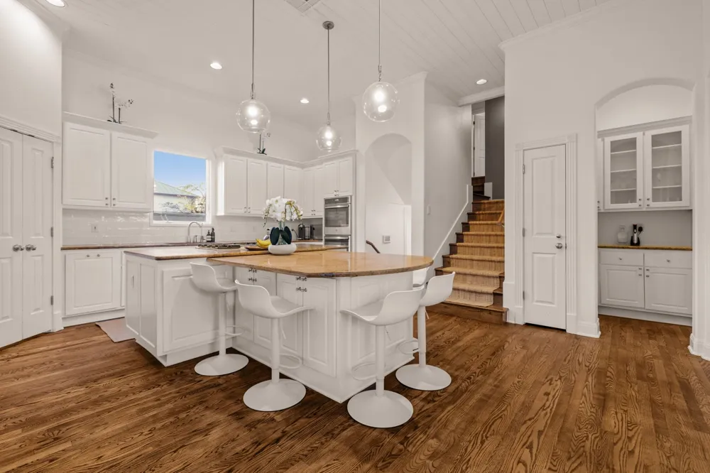 2703 McCullough Street Austin, TX 78703