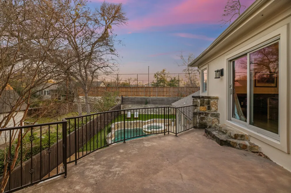 2703 McCullough Street Austin, TX 78703