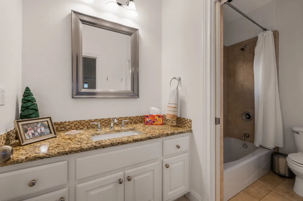 2703 McCullough Street Austin, TX 78703