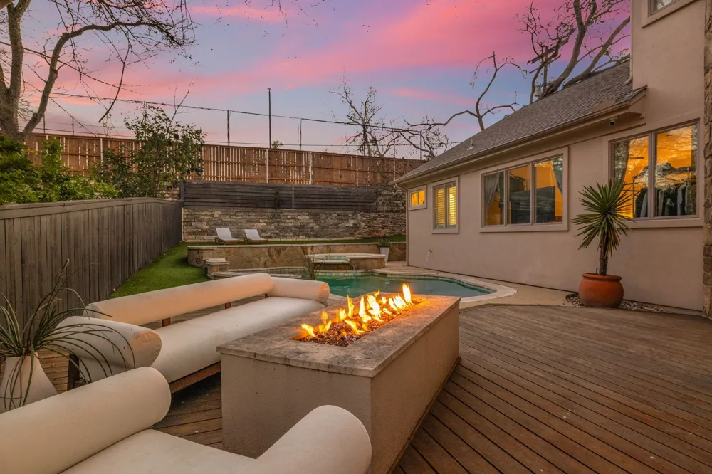 2703 McCullough Street Austin, TX 78703