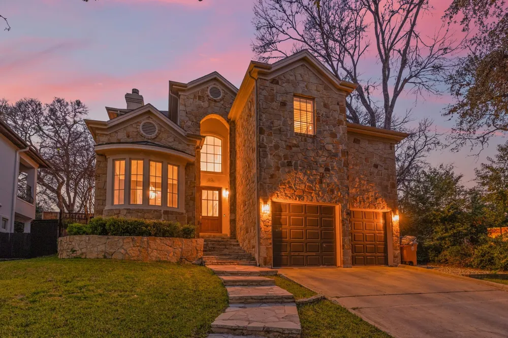 2703 McCullough Street Austin, TX 78703