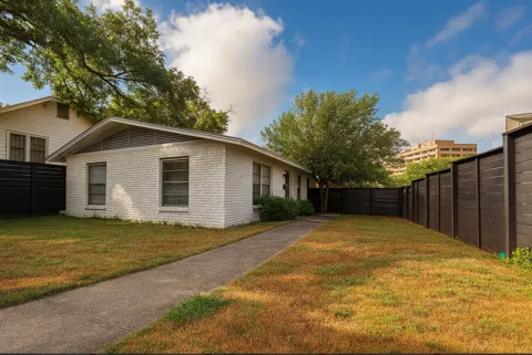607 Bellevue Place #A