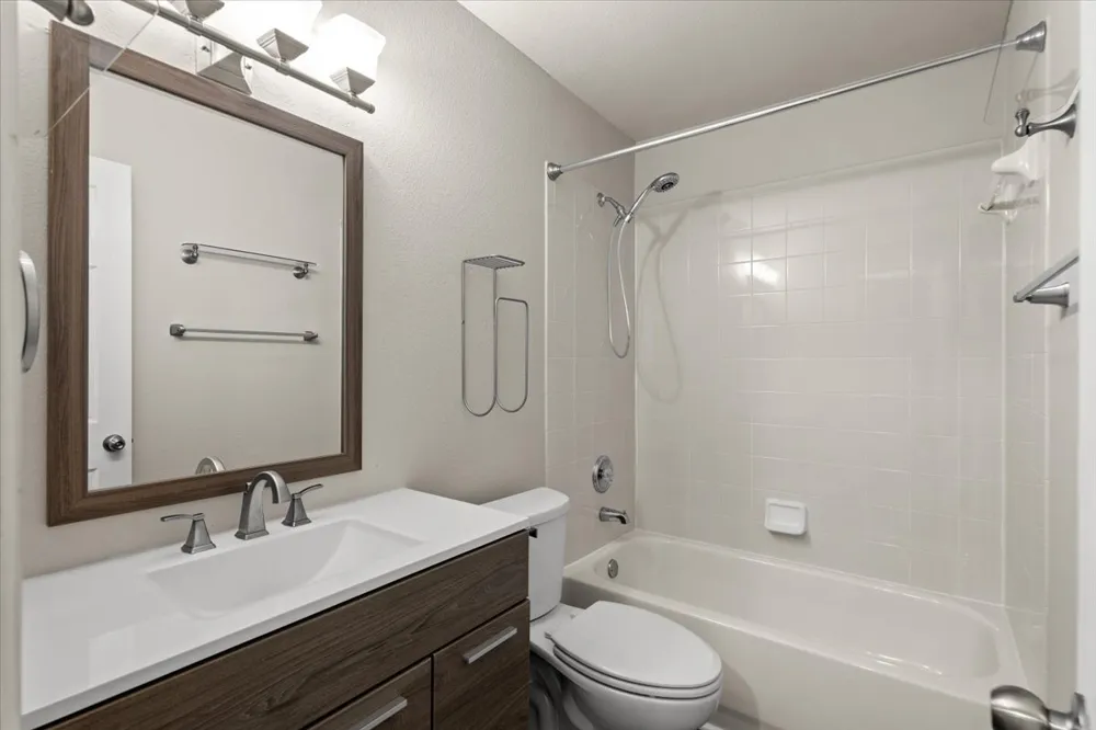 2808 Barefoot Lane Round Rock, TX 78665