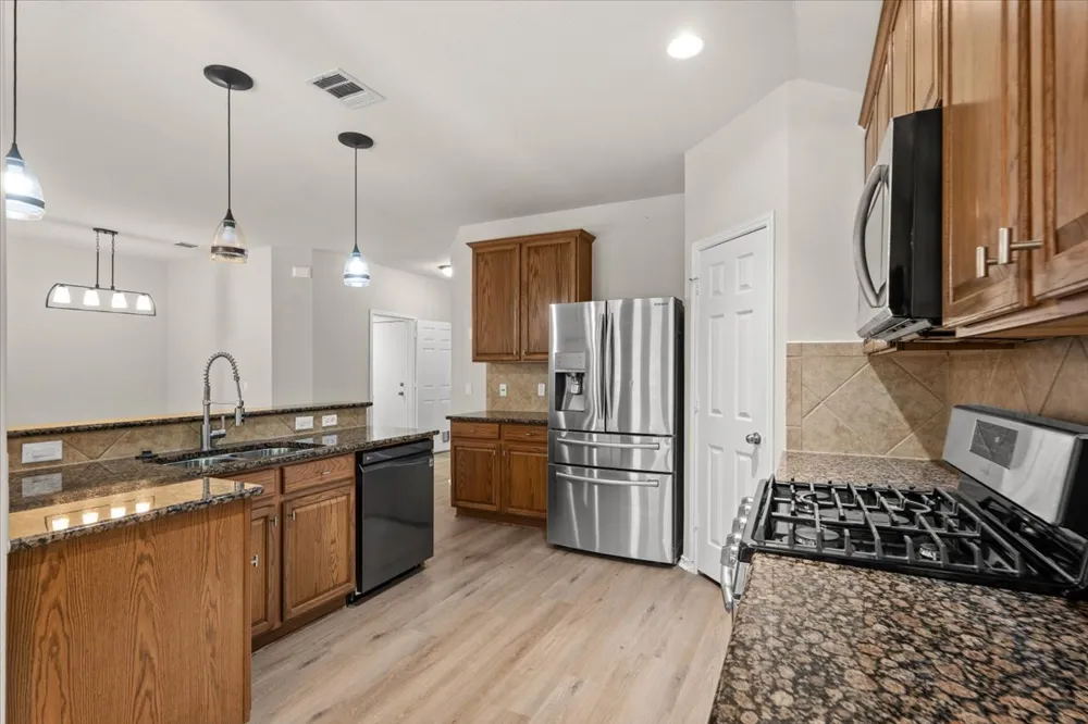 2808 Barefoot Lane Round Rock, TX 78665