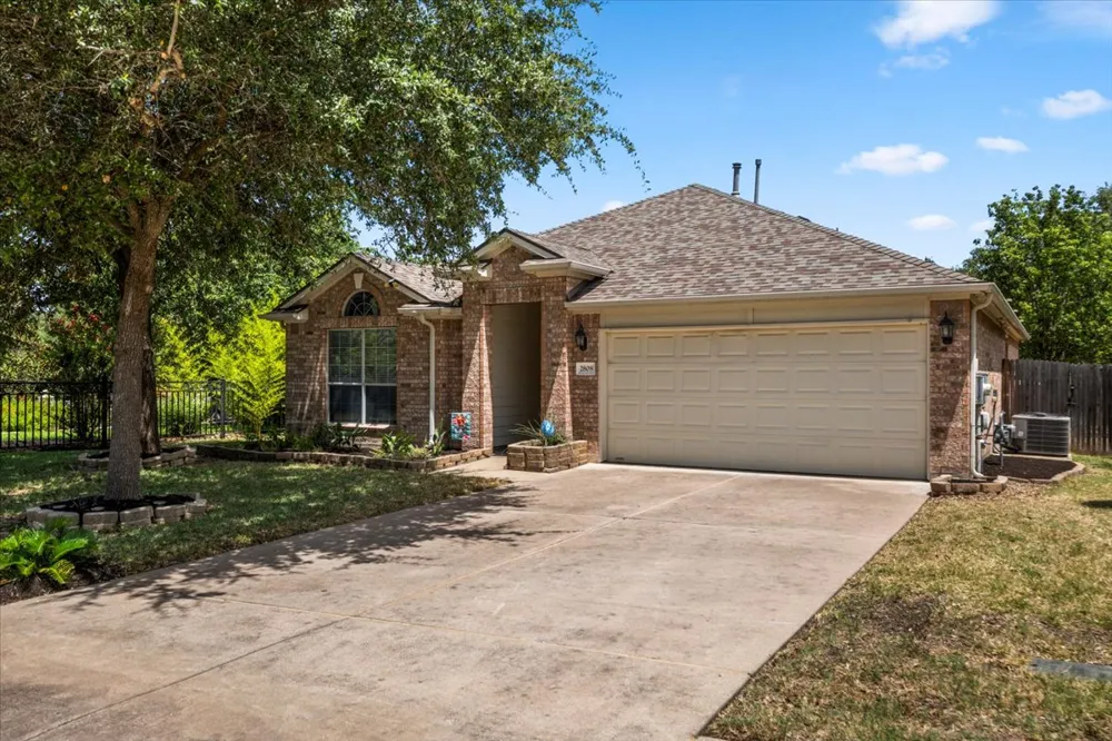 2808 Barefoot Lane Round Rock, TX 78665