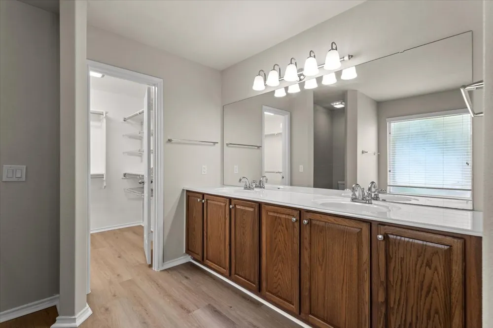 2808 Barefoot Lane Round Rock, TX 78665