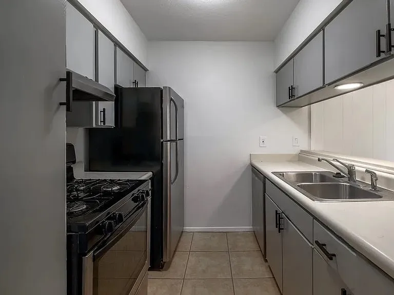3431 North Hills Drive #103 Austin, TX 78731