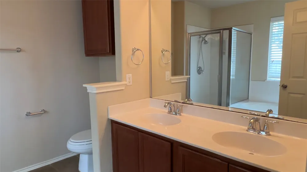 357 Nottingham Loop Kyle, TX 78640