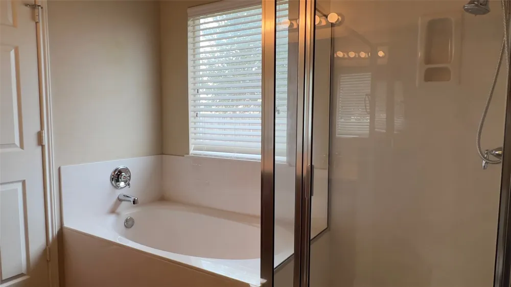 357 Nottingham Loop Kyle, TX 78640