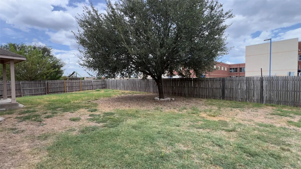 357 Nottingham Loop Kyle, TX 78640