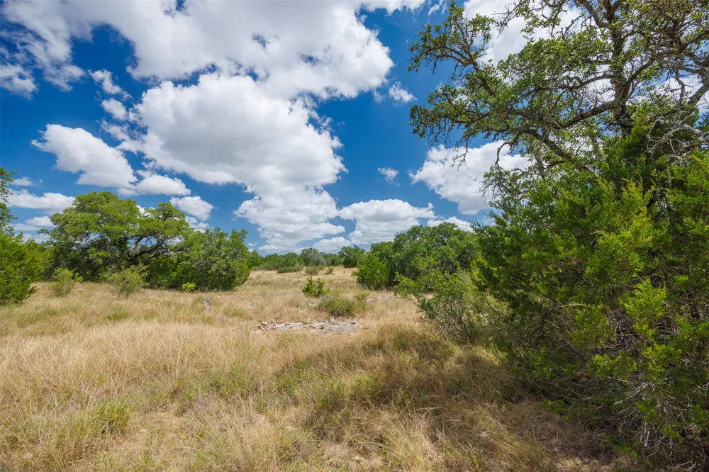7 Summit Ridge Trail Round Mountain, TX 78663