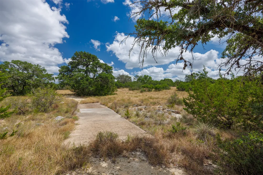 7 Summit Ridge Trail Round Mountain, TX 78663
