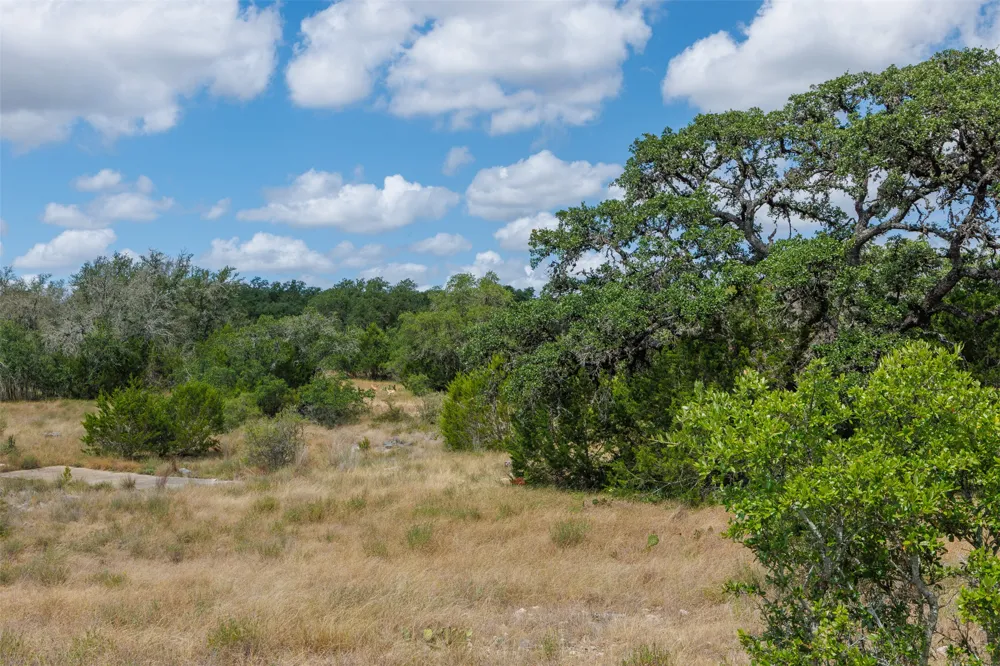 7 Summit Ridge Trail Round Mountain, TX 78663