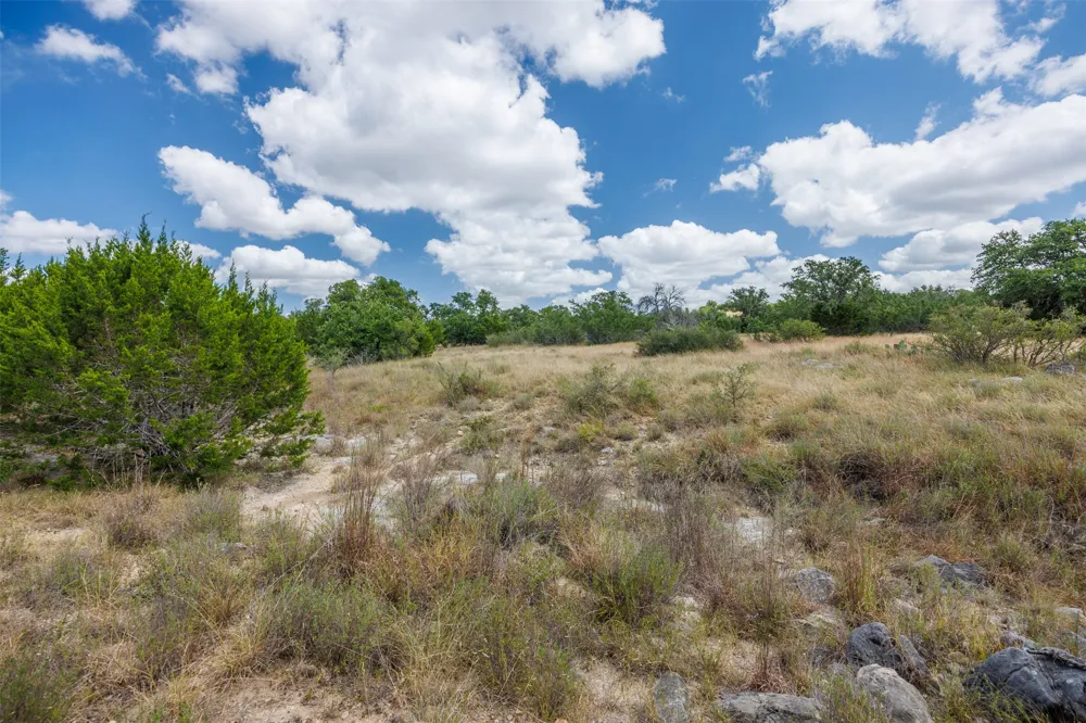 7 Summit Ridge Trail Round Mountain, TX 78663