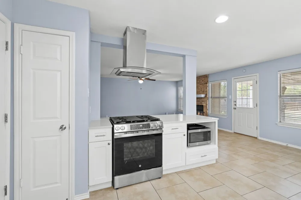 4015 Iriona Bend Austin, TX 78749